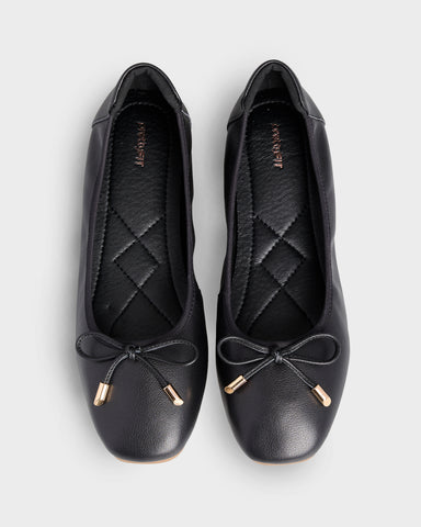 Alexa Flats