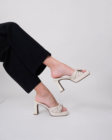 Hira Heels