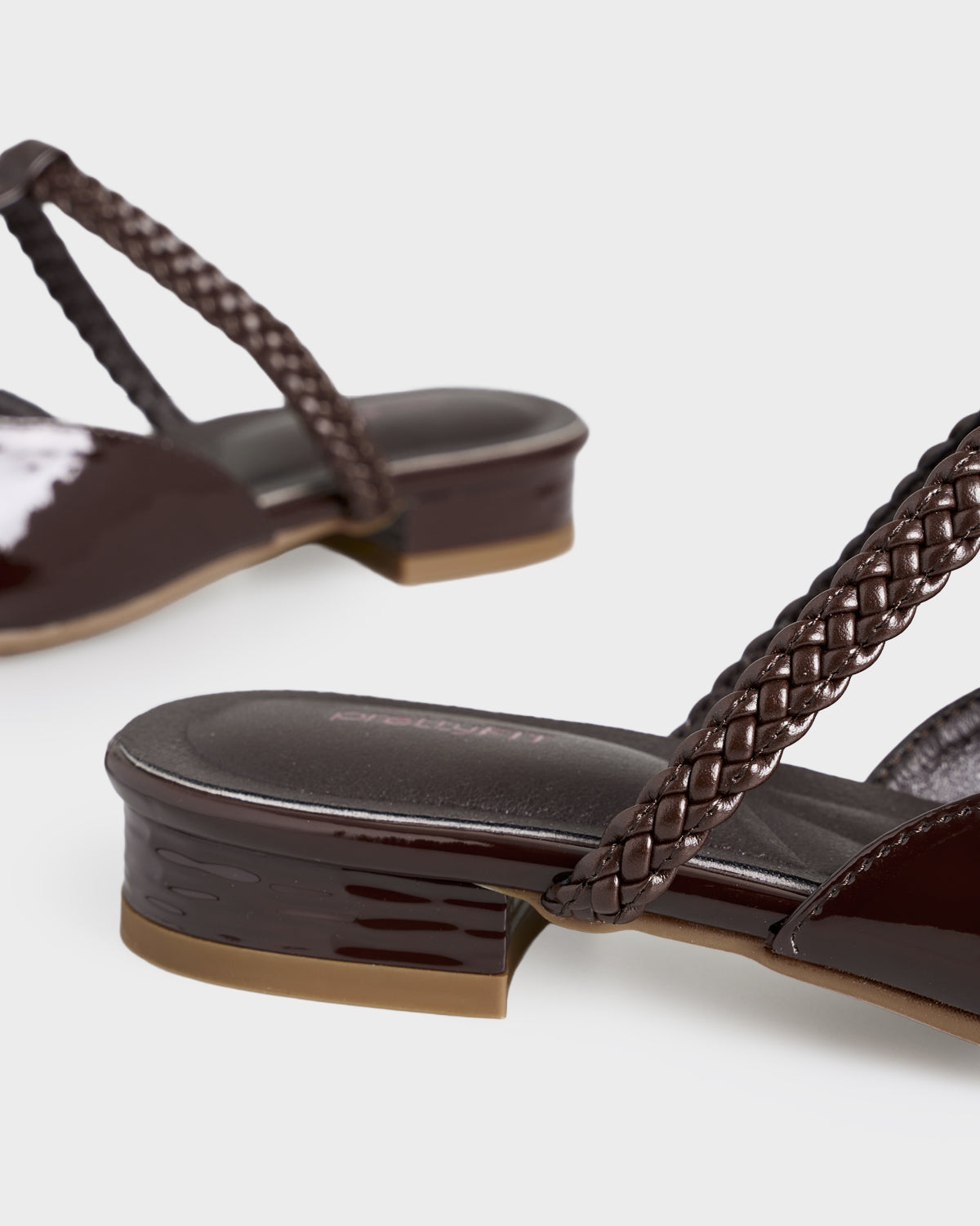 #color_dark brown